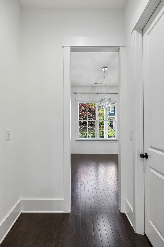 Building Photo - Available now in highly desirable Amelia Park! Beautifully maintained 5-bedroom, 3.5-bath home
