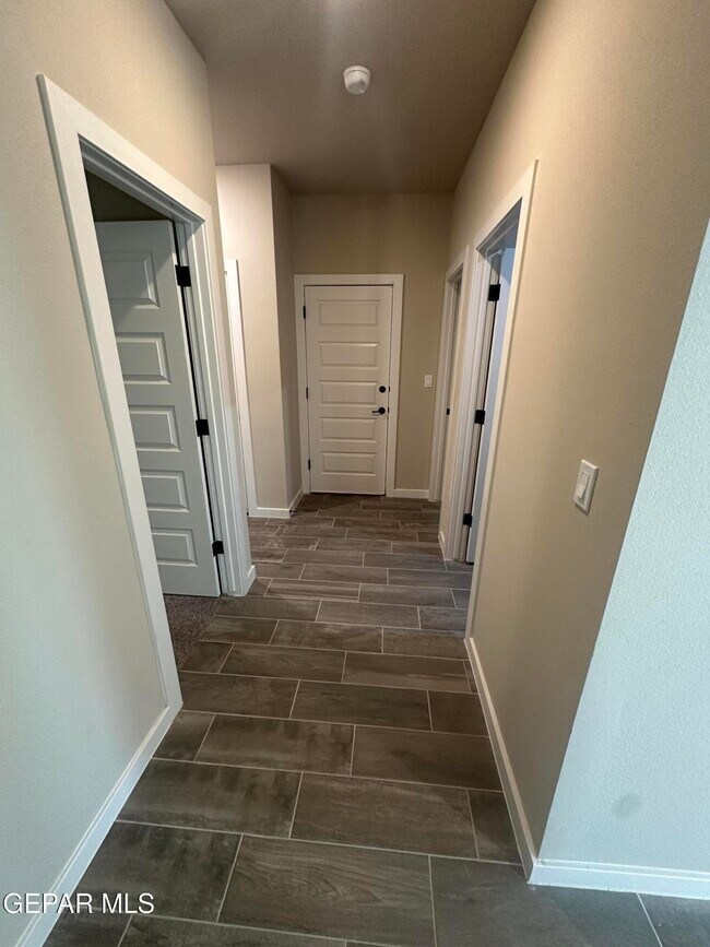 Building Photo - 12637 Viendo Norte Dr