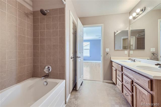 Building Photo - 5960 Jaguar Way