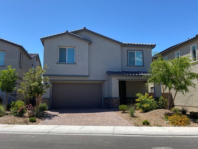 Primary Photo - Beautiful 4 bed/3.5 bath home located in N...