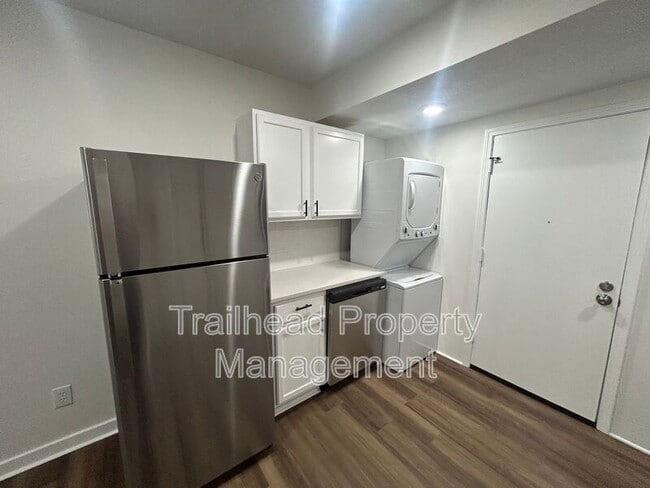 Building Photo - 6405 Brookside Rd