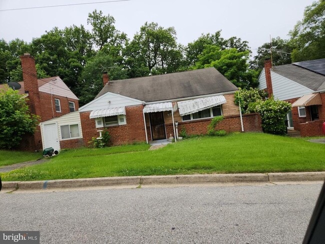 Primary Photo - 1805 Porter Ave