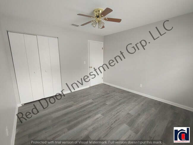 Building Photo - 2 Bedroom 1 Bath Quadplex-Ocala!