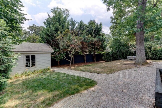 Building Photo - 2020 Tippah Ave