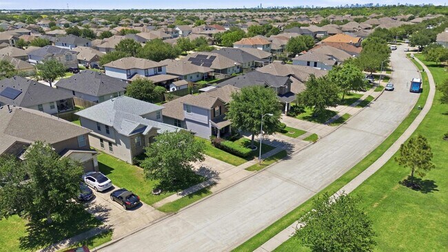 Building Photo - 14410 Long Meadow Dr