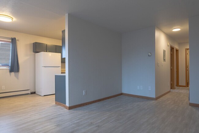 Building Photo - 3282 Adams Dr