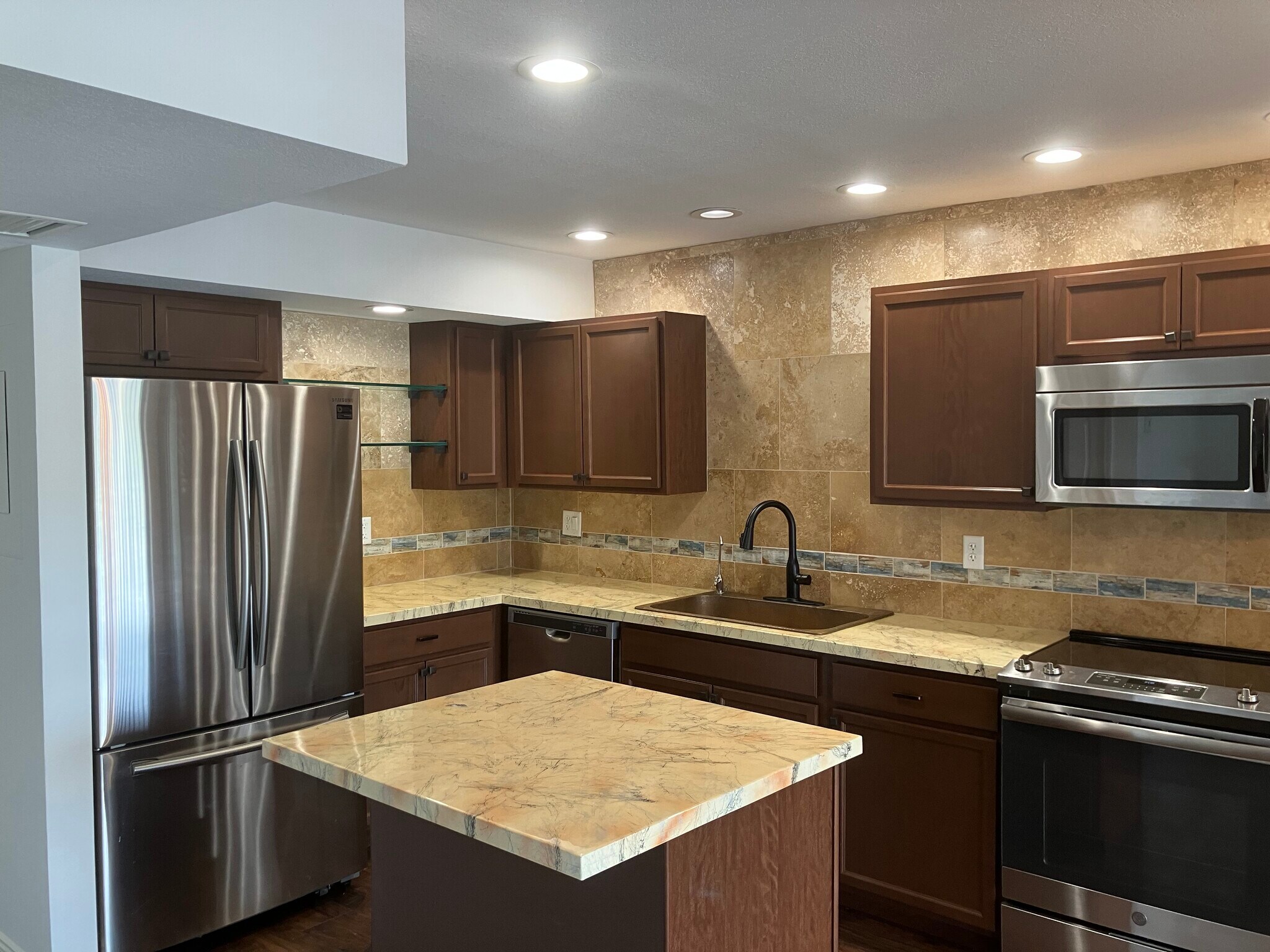 Building Photo - 5428 Swift Rd