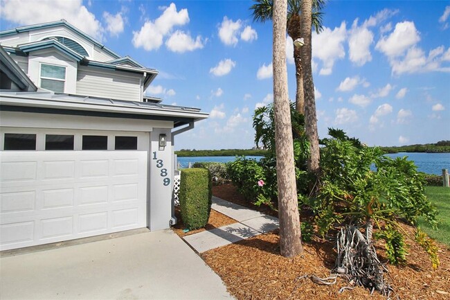 Building Photo - 1389 Siesta Bayside Dr