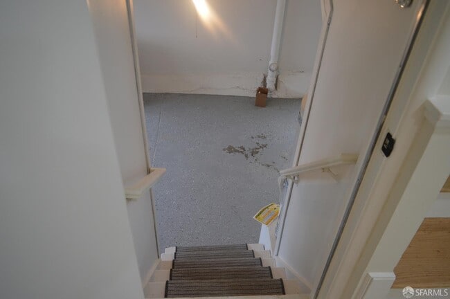 Building Photo - 87 Lakemont Dr