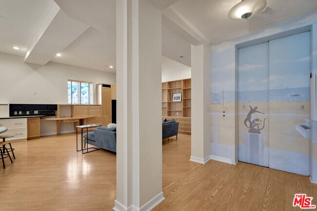 Building Photo - 1351 Palisades Beach Rd