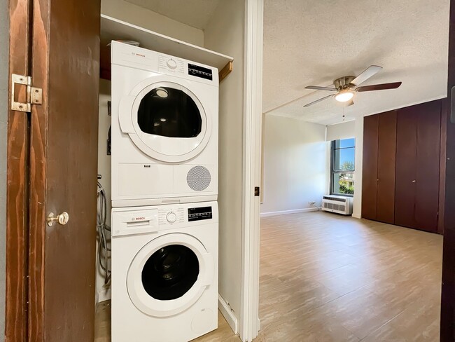 Building Photo - Kailua Condo with A/C