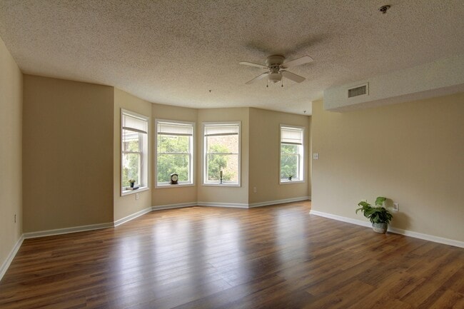 Building Photo - 1850 Cedar Shoals Dr