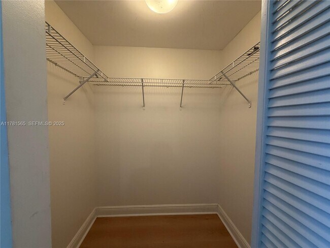 Building Photo - 325 S Biscayne Blvd