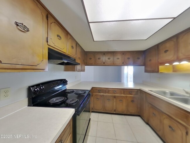 Building Photo - 2036 Pompano Pkwy