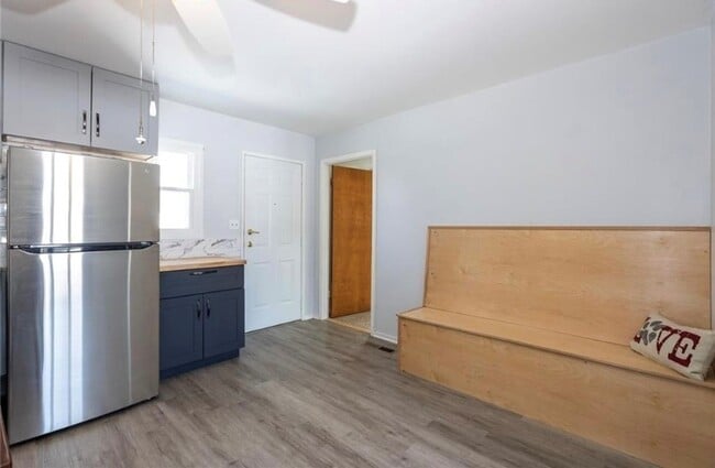 Dinning Room - 1104 Oak Blvd