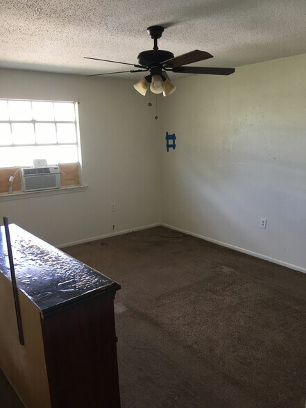 Building Photo - 5004 Mt Rushmore Dr