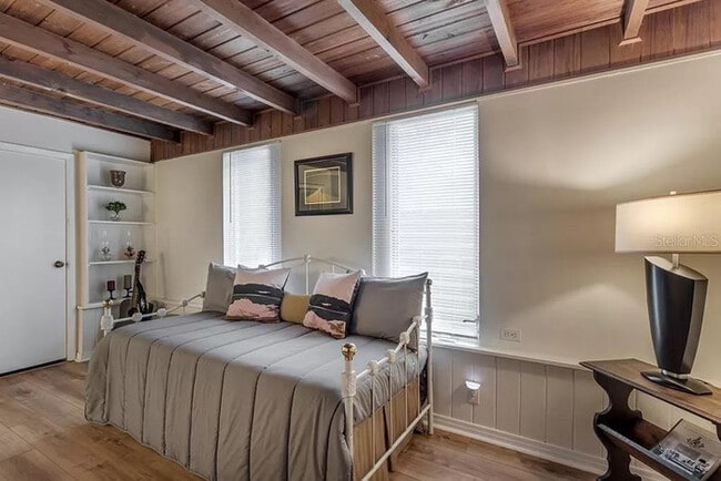 Building Photo - BEAUTIFUL Fully Fenced in Home For Rent in...