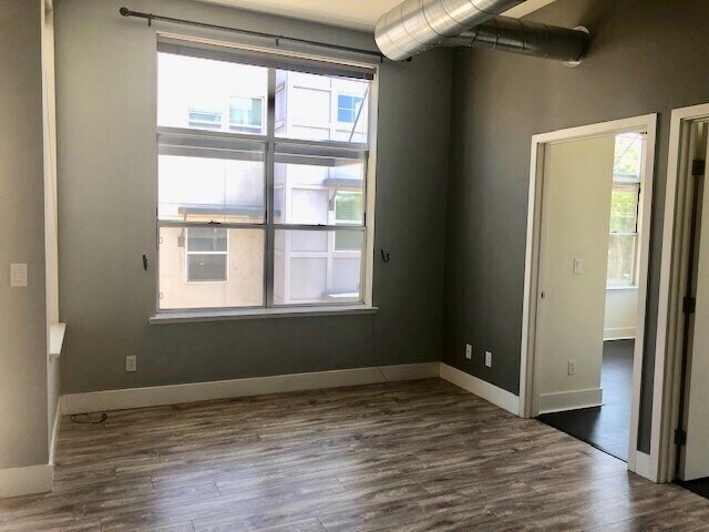Building Photo - 289 3rd St