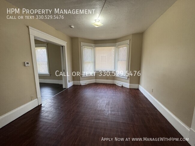 Building Photo - 1215 21st St NW