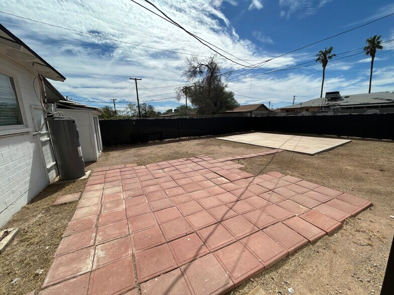 Building Photo - 3062 N 42nd Ave