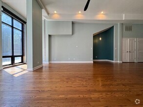 Building Photo - 1 bedroom in Chicago IL 60622