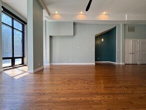 Building Photo - 1 bedroom in Chicago IL 60622