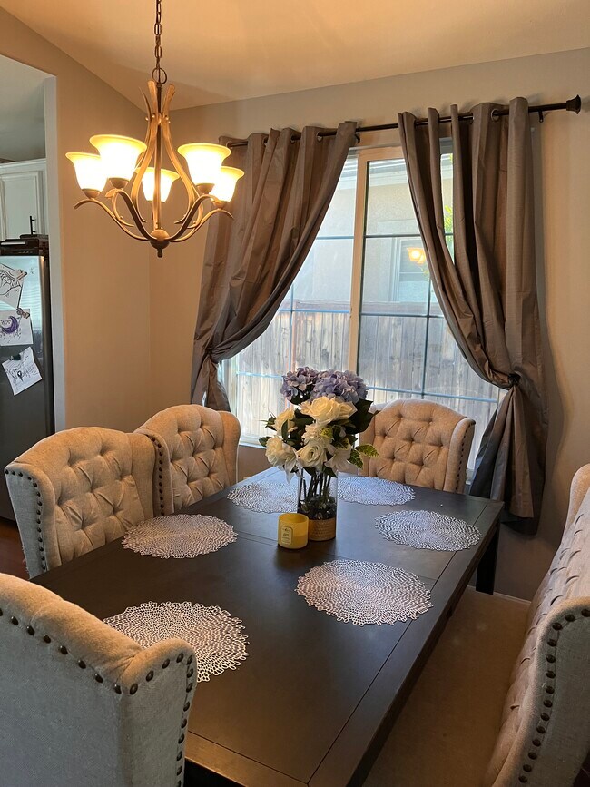 Dinning Room - 1552 Shadow Hill Trl