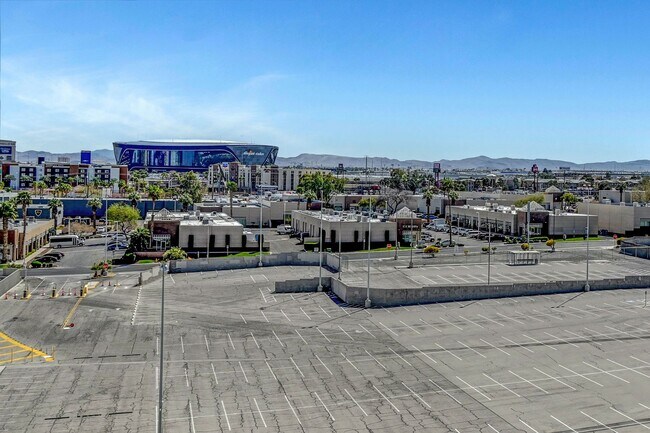 Building Photo - Panorama Towers Unit 602