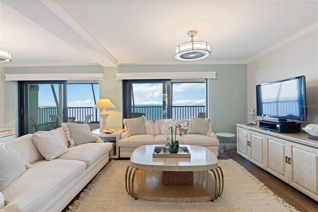 Building Photo - 1500 Park Beach Cir