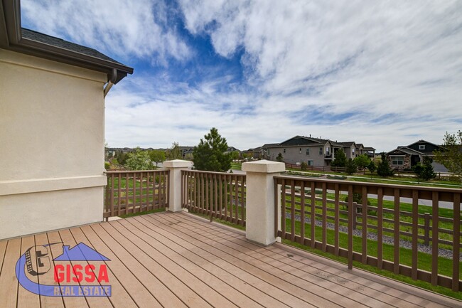 Building Photo - Beautiful home with 5 bedrooms, 4 bathroom...