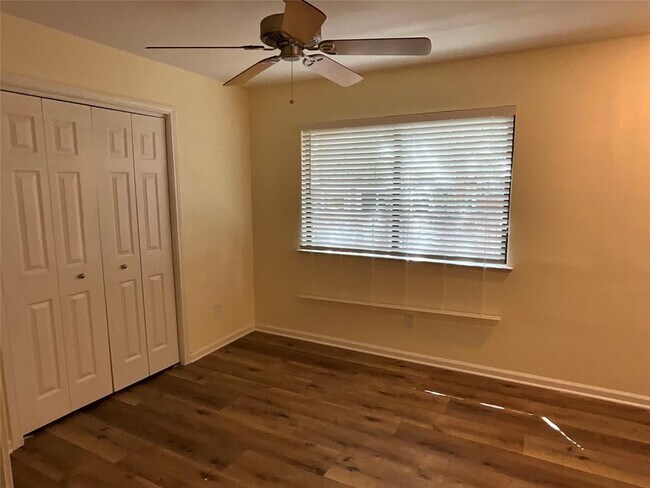 Building Photo - 15702 Racine Cove