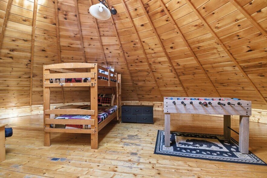 Building Photo - 1080 Towering Oaks Dr