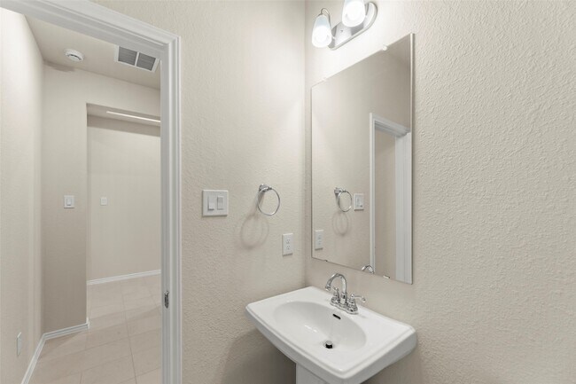 Building Photo - 327 Shining Succulent Dr