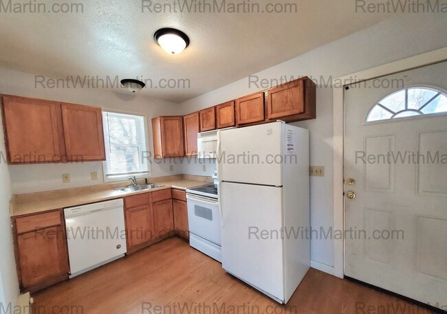 Building Photo - 1213 Manson St