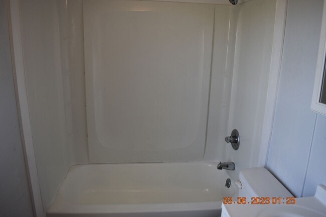 Building Photo - 2 Bed 1 Bathroom Single Family Home For Rent