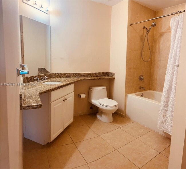 Building Photo - 3001 NE 185th St