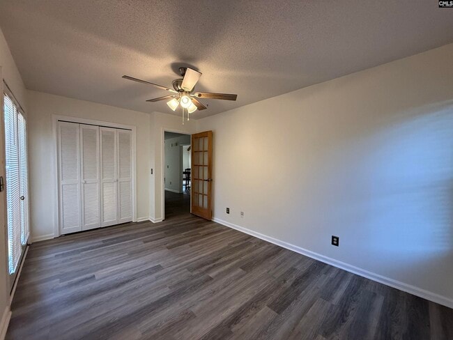 Building Photo - 104 Tee Ct