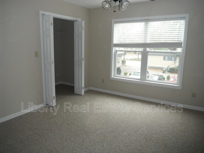 Building Photo - 306 N Main St