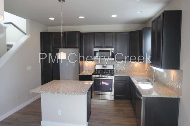 Building Photo - 12871 E Caspian Pl