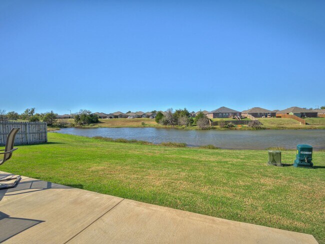 Building Photo - 313 Foxtrot Ter