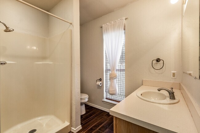 Building Photo - 1119 Polk St