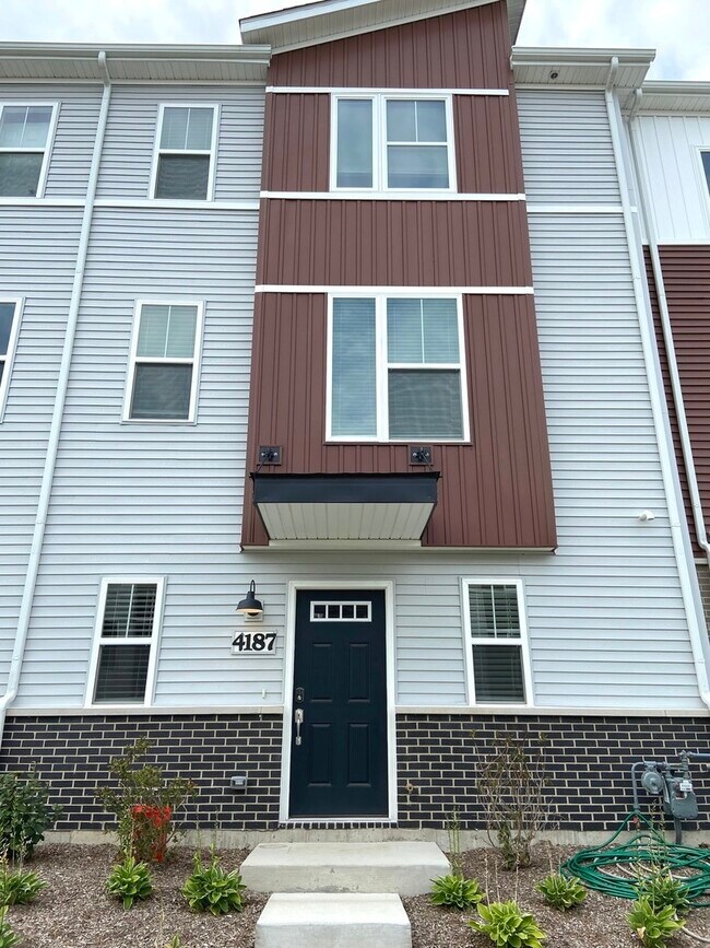 Primary Photo - 4187 Calder Ln