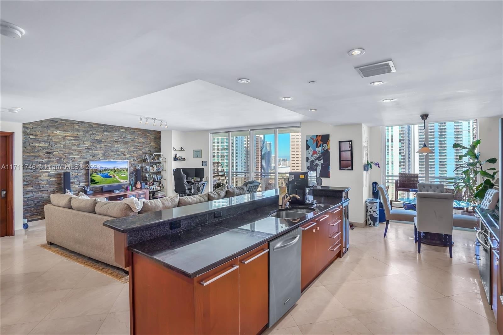 Building Photo - 901 Brickell Key