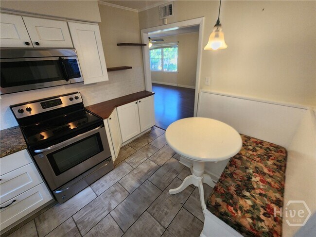Building Photo - 5014 Spartan Dr