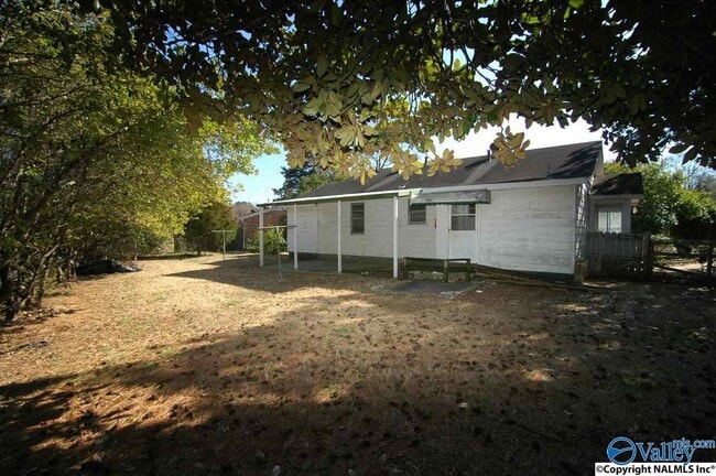 Building Photo - 4110 Broyles Ave SW