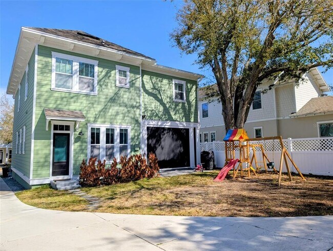 Building Photo - 876 Landrum Dr