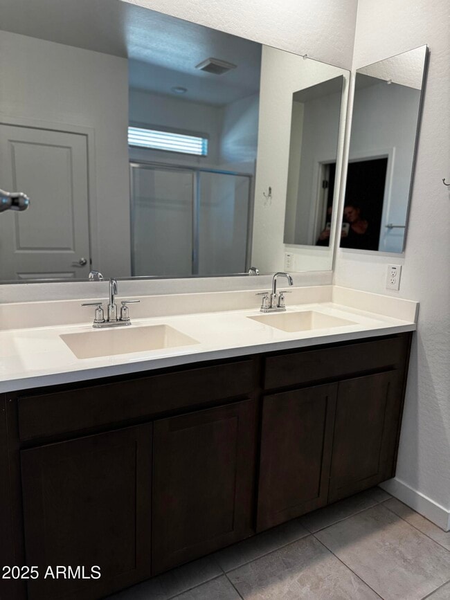 Building Photo - 23436 W Winslow Ave