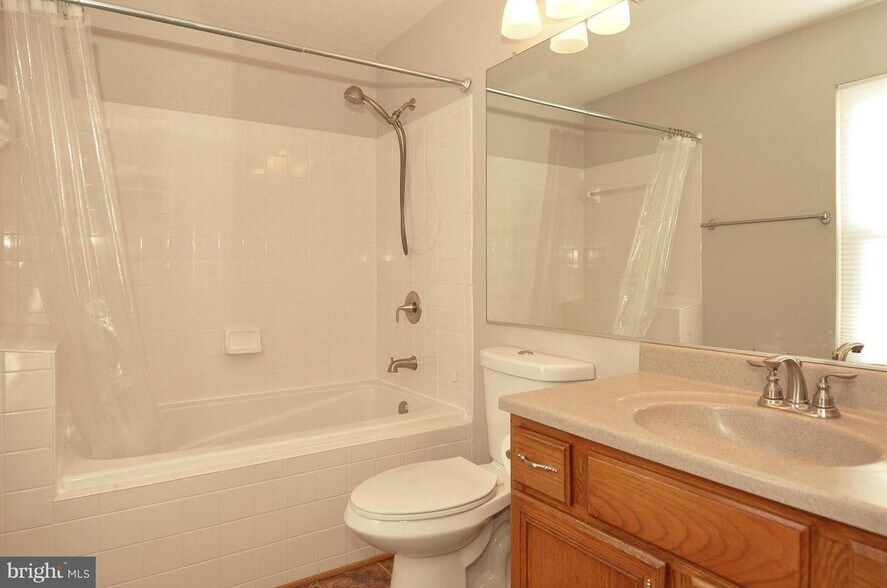 Building Photo - 13103 Millhaven Pl