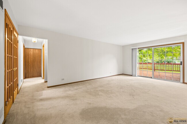 Building Photo - 1174 Hyannis Cir
