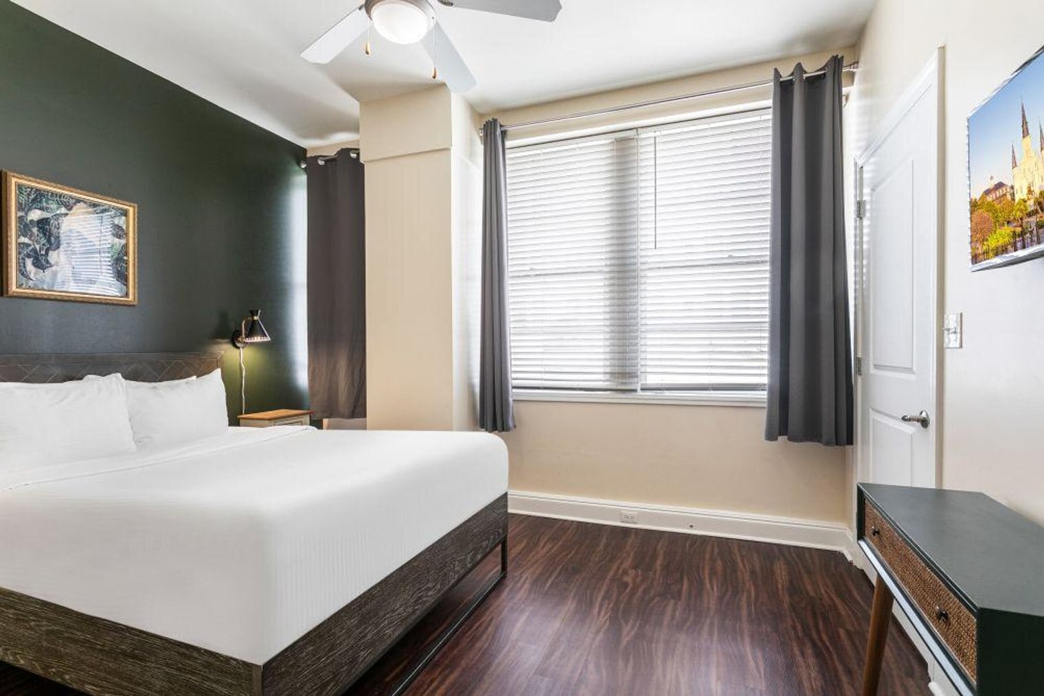 Building Photo - 925 Common St